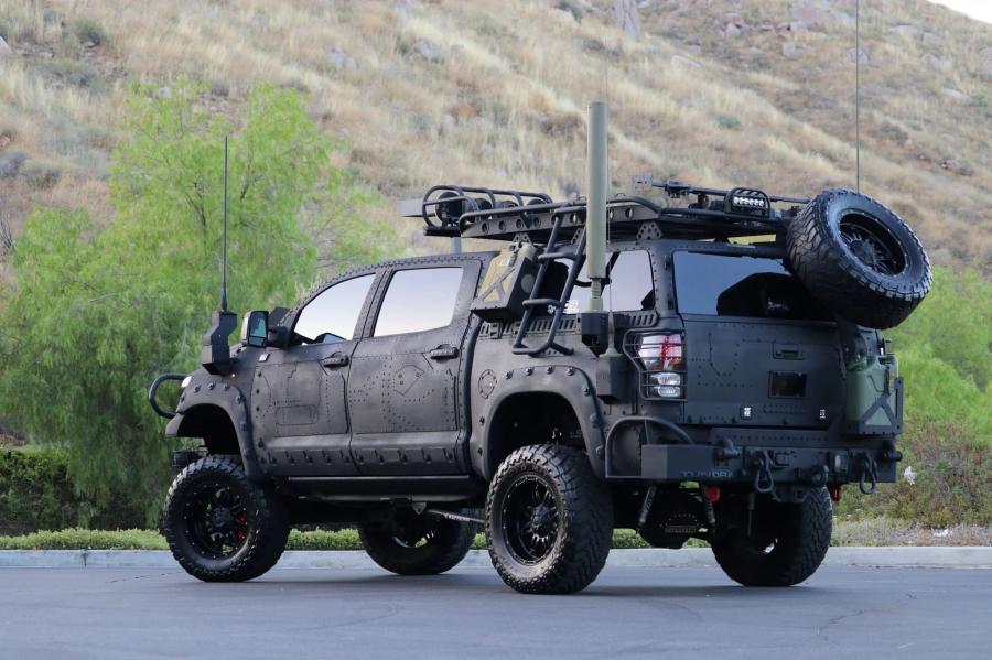  Toyota Tundra CrewMax 4x4 Zombie Apocalypse 2013 года  (фото 76 из 461)